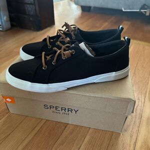 NEVER USED SPERRY SNEAKERS-READ DESCRIPTION